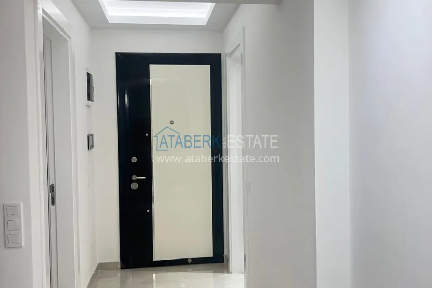 Purchase Turnkey one-bedroom apartment with two glazed balconies in a prestigious complex - Mahmutlar, Alanya 1