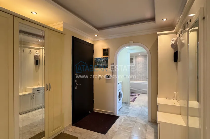 Purchase  2+1 apartment with furniture and sea view in a complex on the beachfront — Mahmutlar, Alanya 1 