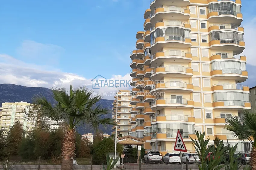 2+1 apartment with furniture and sea view in a complex on the beachfront — Mahmutlar, Alanya 3 
