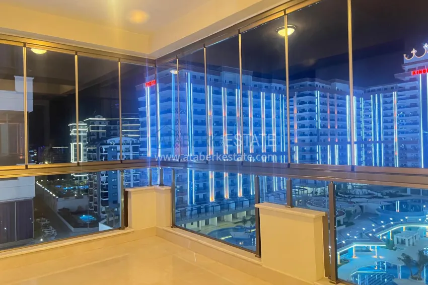 Purchase Turnkey one-bedroom apartment with two glazed balconies in a prestigious complex - Mahmutlar, Alanya 16