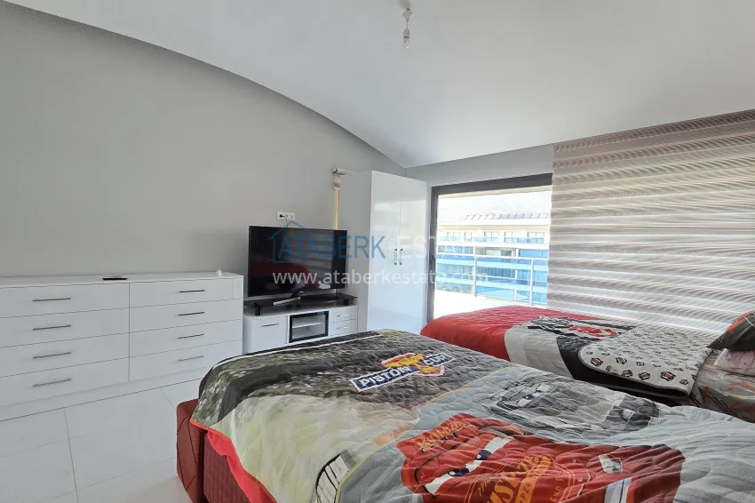 Purchase 3+1 penthouse with private pool on the terrace in Kargicak - premium class and panoramic views 19 