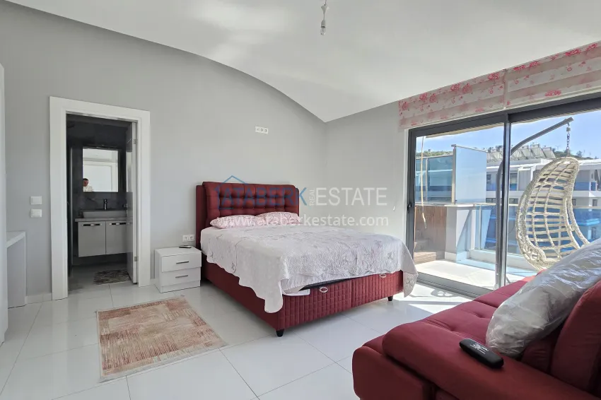 Purchase 3+1 penthouse with private pool on the terrace in Kargicak - premium class and panoramic views 20 