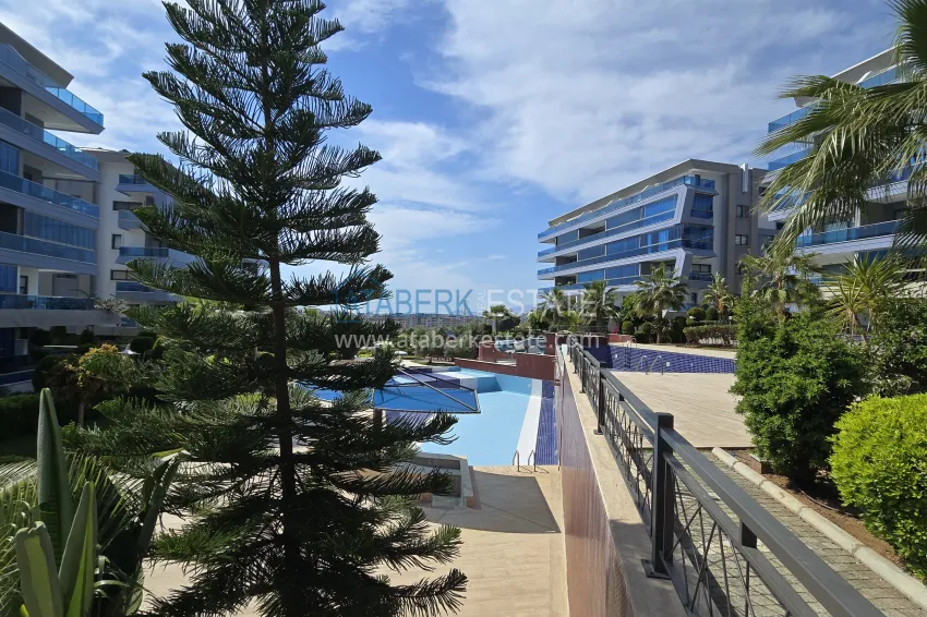 3+1 penthouse with private pool on the terrace in Kargicak - premium class and panoramic views 9 