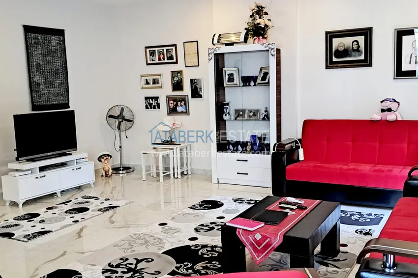 Purchase  2+1 apartment with a separate kitchen and a glazed balcony in the center of Alanya — furniture suitable for a residence permit 4 