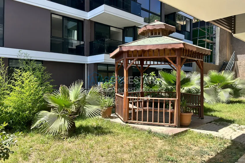 2+1 penthouse duplex with sea and mountain views in the center of Alanya 10 