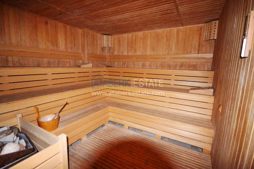 Two-level penthouse 2+1 with furniture and sea views in the center of Mahmutlar 12 