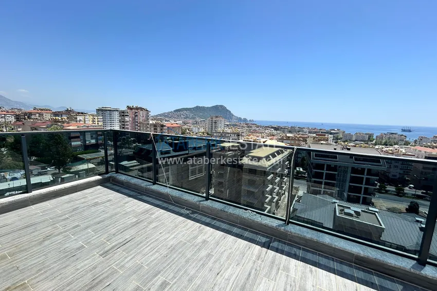 Purchase  2+1 penthouse duplex with sea and mountain views in the center of Alanya 16 