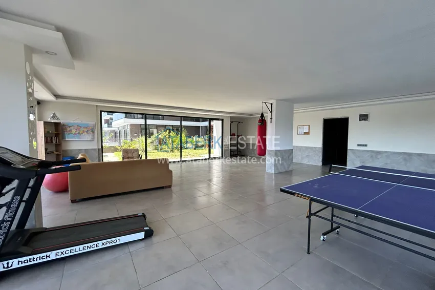 2+1 penthouse duplex with sea and mountain views in the center of Alanya 15 