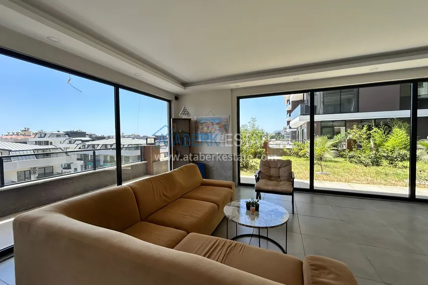2+1 penthouse duplex with sea and mountain views in the center of Alanya 16 