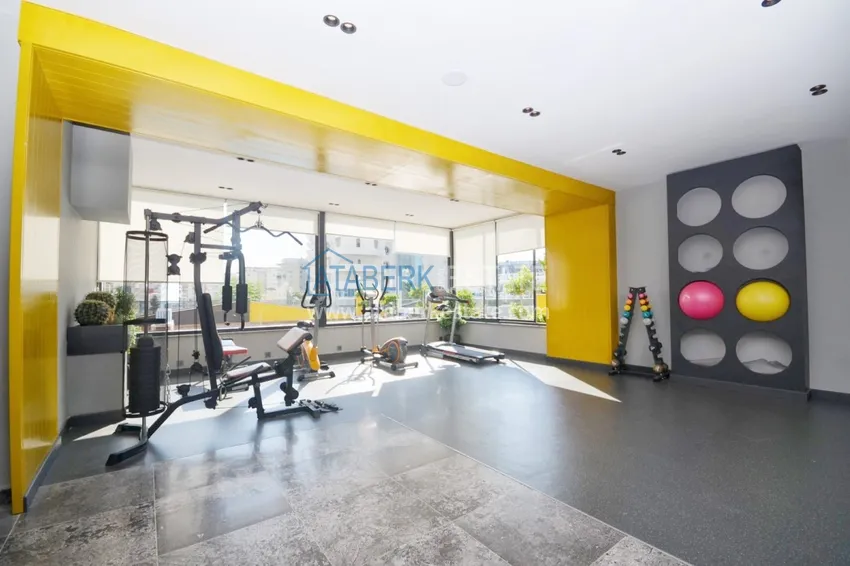 2+1 apartment with furniture and partial sea view in Mahmutlar — sale from owner 17