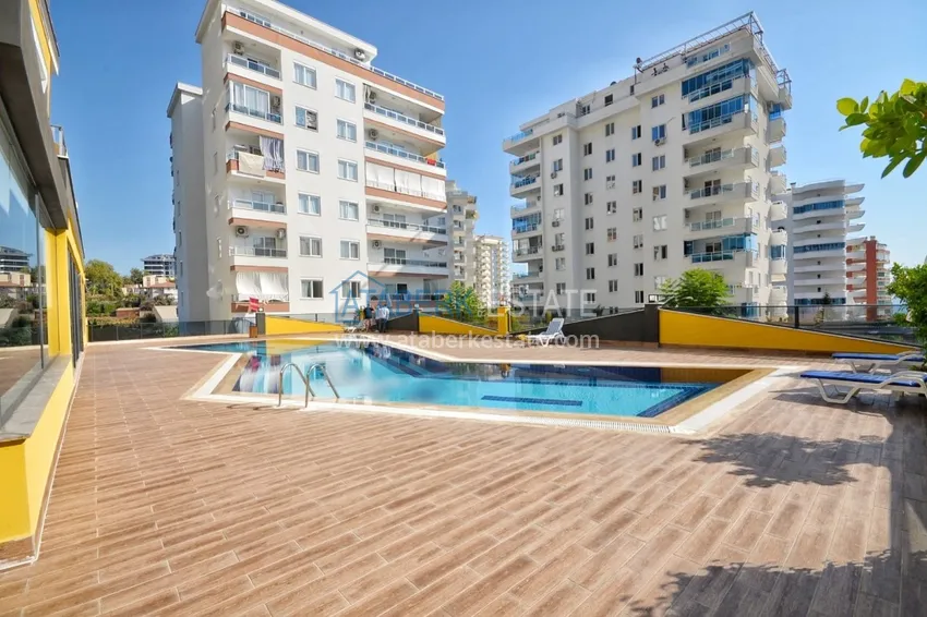 2+1 apartment with furniture and partial sea view in Mahmutlar — sale from owner 1