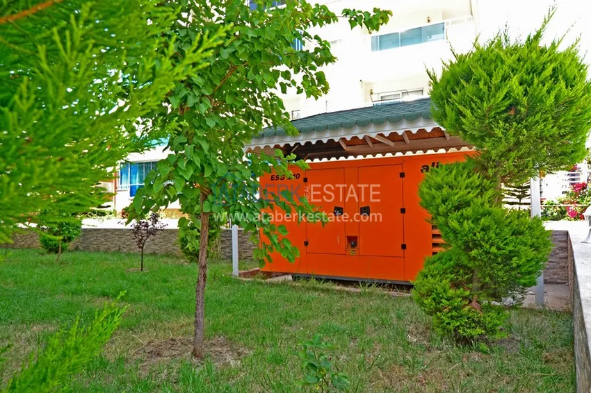 Two-level penthouse 2+1 with furniture and sea views in the center of Mahmutlar 7 