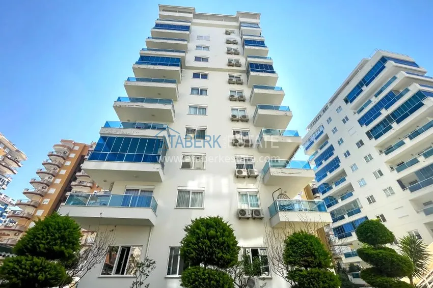 Two-level penthouse 2+1 with furniture and sea views in the center of Mahmutlar 8 