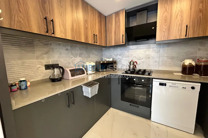 Purchase  2+1 penthouse duplex with sea and mountain views in the center of Alanya 10 