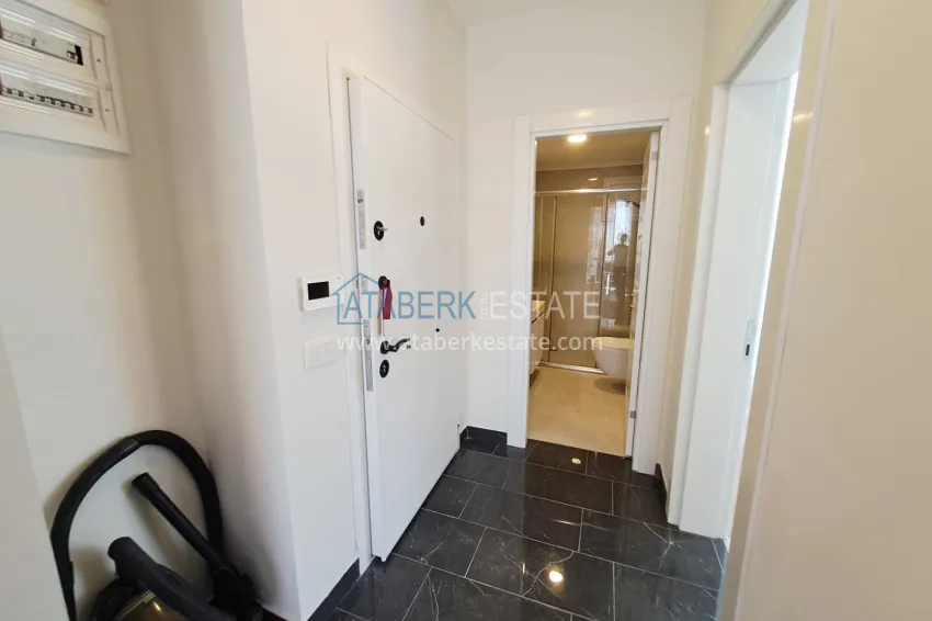 Purchase 1+1 apartment, 50 m² in Mahmutlar - partially furnished, from owner 1