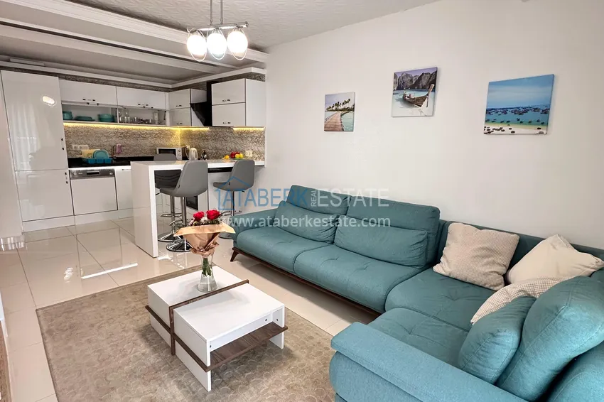 Purchase  1+1 furnished apartment in the center of Alanya — Cleopatra beach area 5 