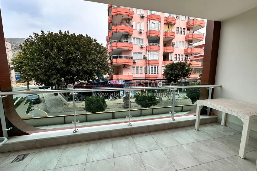 Purchase  1+1 furnished apartment in the center of Alanya — Cleopatra beach area 9 