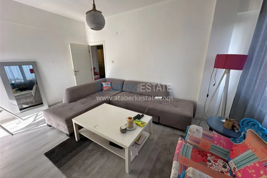 Purchase 2+1 apartment with a residence permit in the center of Alanya — furniture, view of the fortress 1 