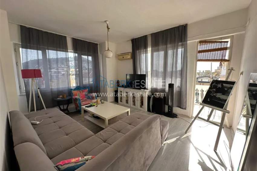 Purchase 2+1 apartment with a residence permit in the center of Alanya — furniture, view of the fortress 3 