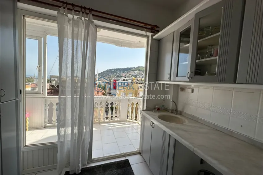Purchase 2+1 apartment with a residence permit in the center of Alanya — furniture, view of the fortress 9 