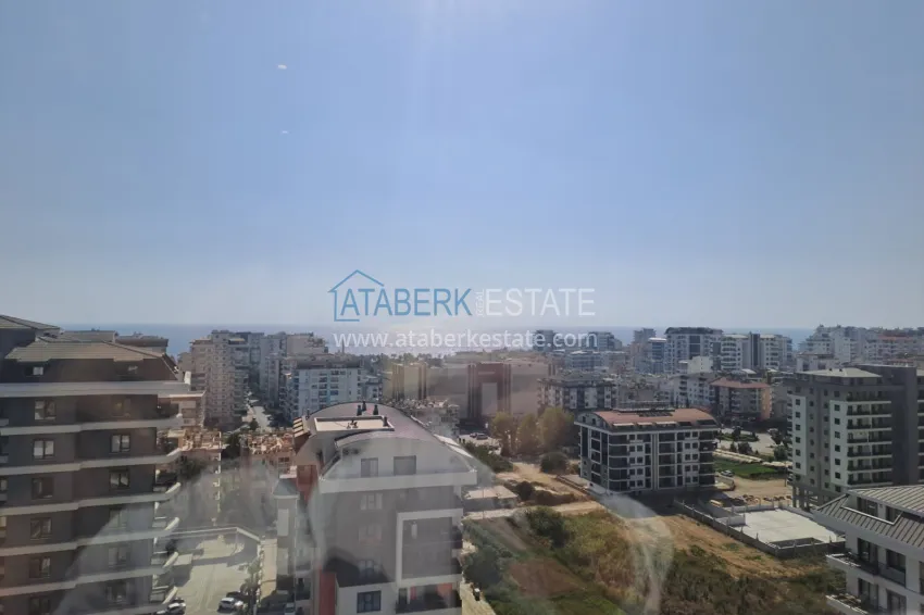 Purchase 2+1 apartment with furniture, glazed balcony and sea view in the center of Mahmutlar, Alanya 17 