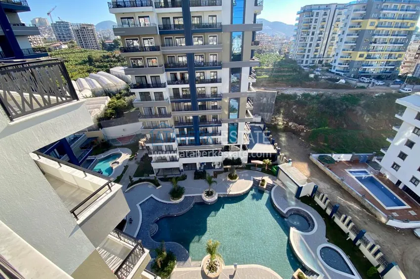 Purchase  1+1 furnished apartment in Mahmutlar from the owner 12 