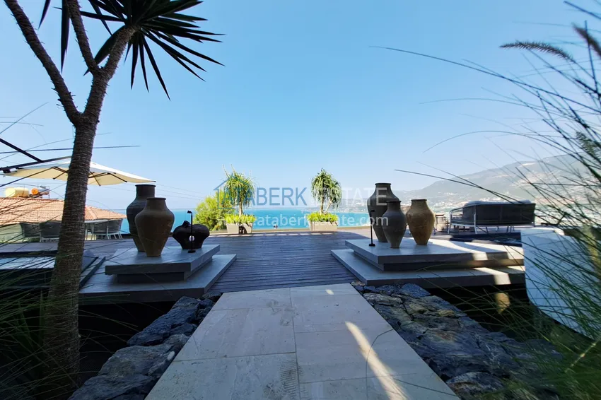 Apartment from the owner with direct sea views in a complex with a unique location - the center of Alanya 11 