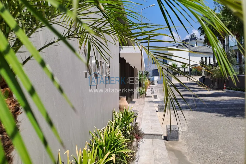 Apartment from the owner with direct sea views in a complex with a unique location - the center of Alanya 19 