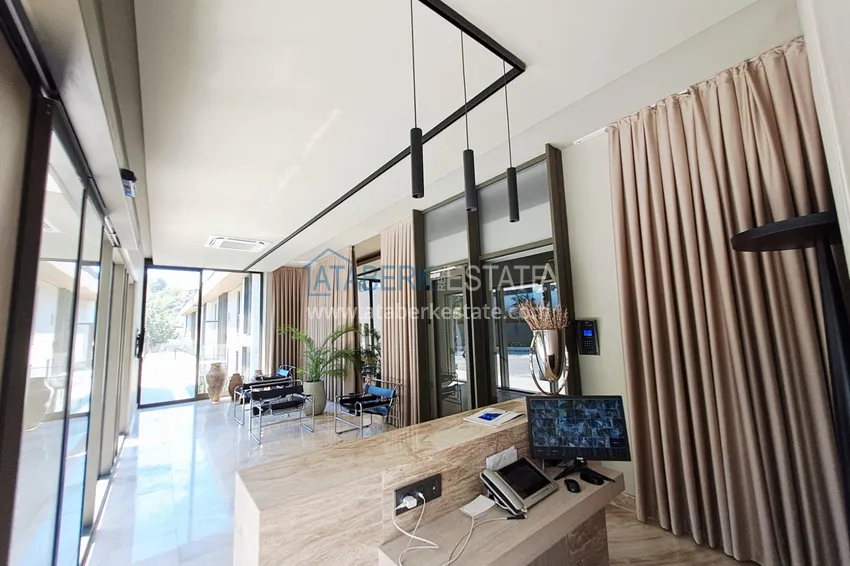 Apartment from the owner with direct sea views in a complex with a unique location - the center of Alanya 24 