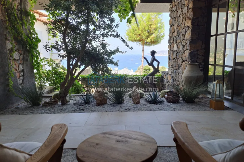 Apartment from the owner with direct sea views in a complex with a unique location - the center of Alanya 31 