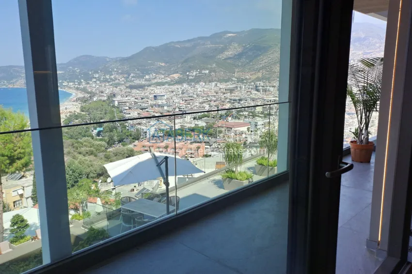 Purchase  Apartment from the owner with direct sea views in a complex with a unique location - the center of Alanya 9 