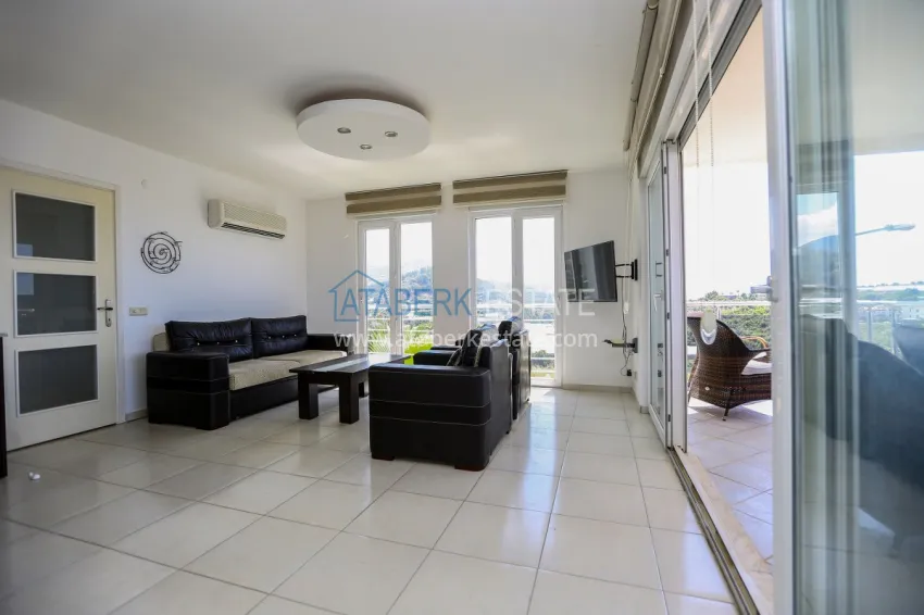 Purchase 3+1 penthouse duplex with panoramic views in Konakli, Alanya 3