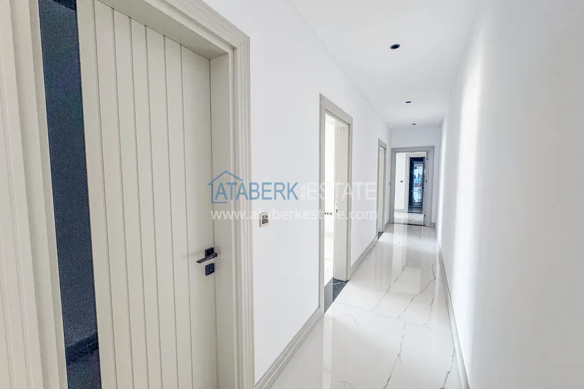 Purchase Linear 4+1 apartment on the beachfront in Alanya, Kargicak district — for citizenship 1