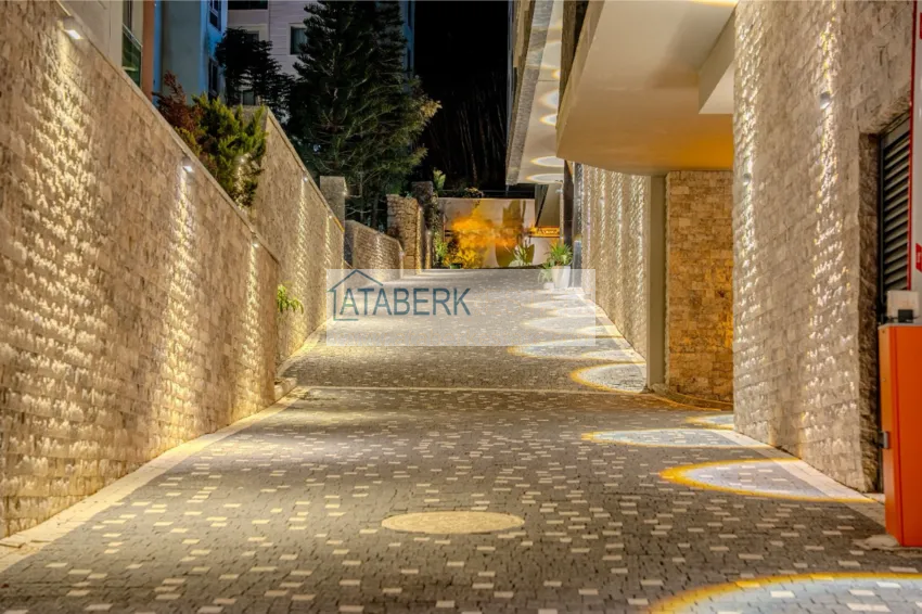 A futuristic premium residential complex on the beachfront in Alanya, Kargicak district 10 