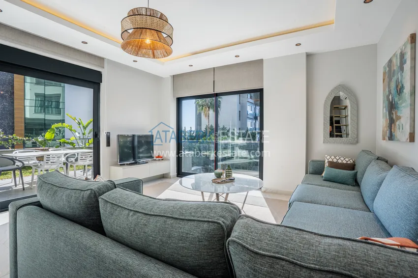 Purchase  A futuristic premium residential complex on the beachfront in Alanya, Kargicak district 10 