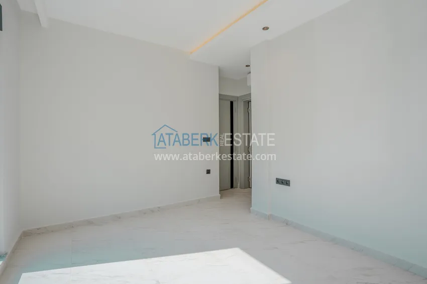 Purchase  A futuristic premium residential complex on the beachfront in Alanya, Kargicak district 38 