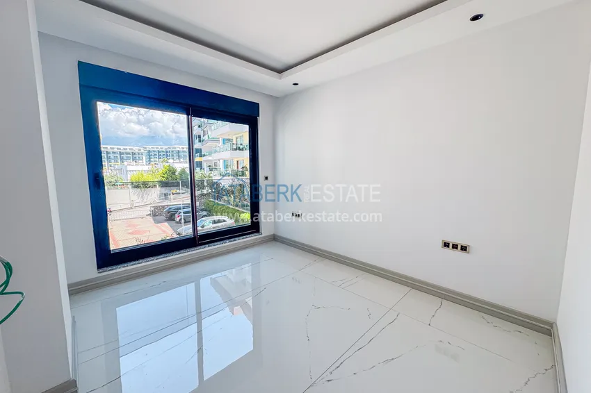 Purchase Linear 4+1 apartment on the beachfront in Alanya, Kargicak district — for citizenship 12