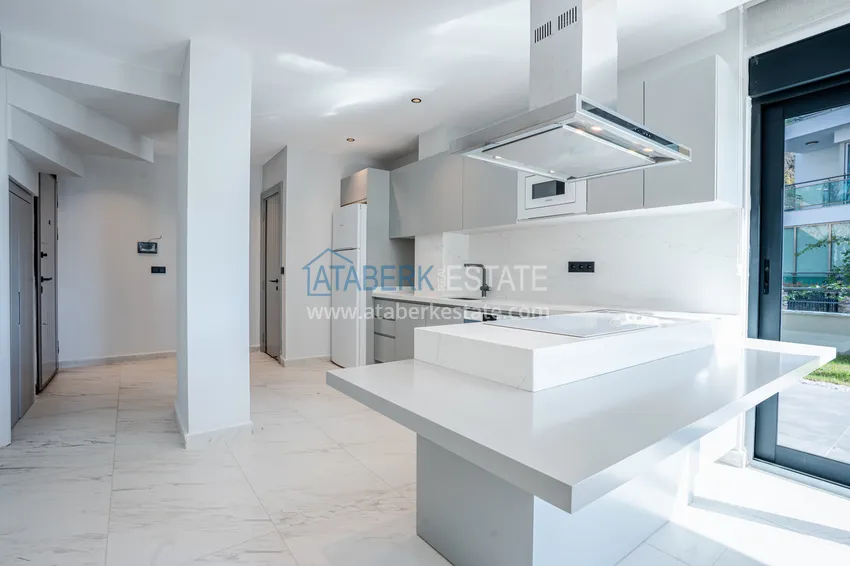 Purchase  A futuristic premium residential complex on the beachfront in Alanya, Kargicak district 12 