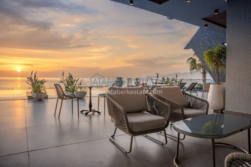 A futuristic premium residential complex on the beachfront in Alanya, Kargicak district 16 