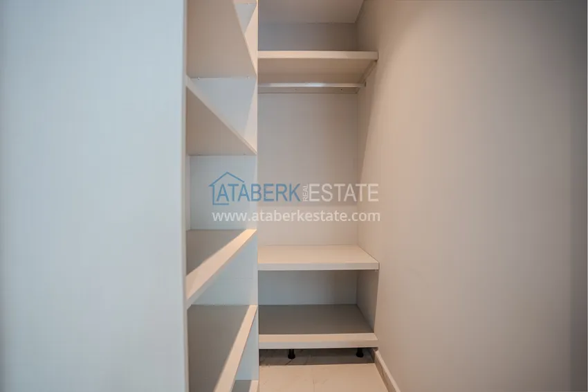 Purchase  A futuristic premium residential complex on the beachfront in Alanya, Kargicak district 19 