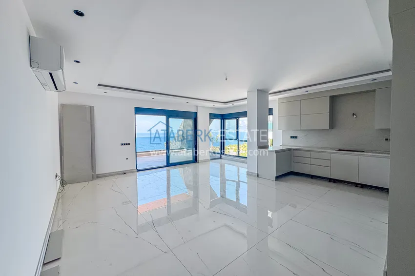 Purchase Linear 4+1 apartment on the beachfront in Alanya, Kargicak district — for citizenship 3