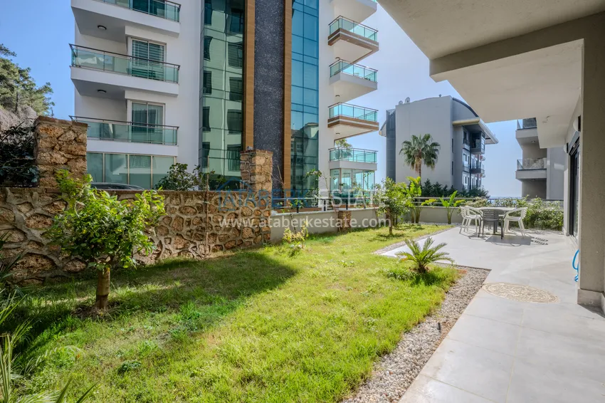 Purchase  A futuristic premium residential complex on the beachfront in Alanya, Kargicak district 2 