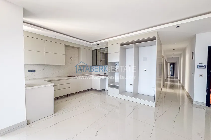 Purchase Linear 4+1 apartment on the beachfront in Alanya, Kargicak district — for citizenship 4