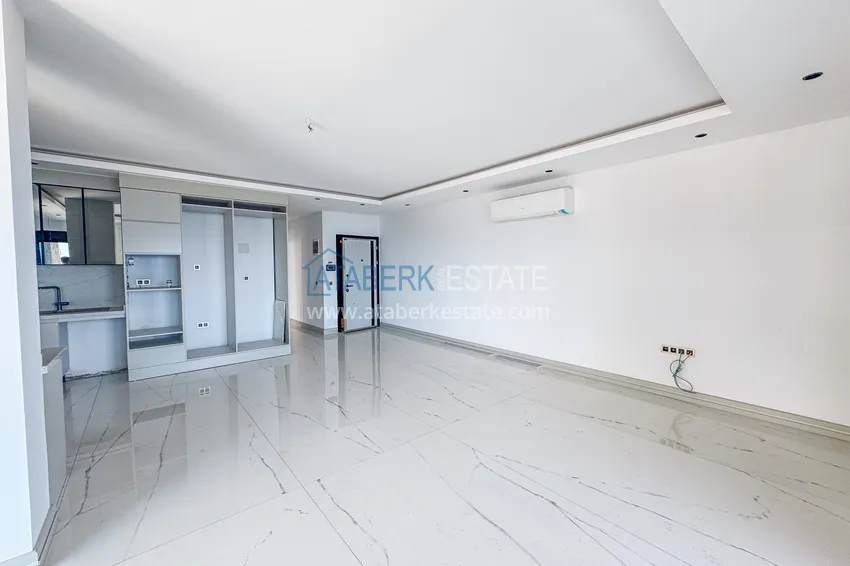 Purchase Linear 4+1 apartment on the beachfront in Alanya, Kargicak district — for citizenship 6