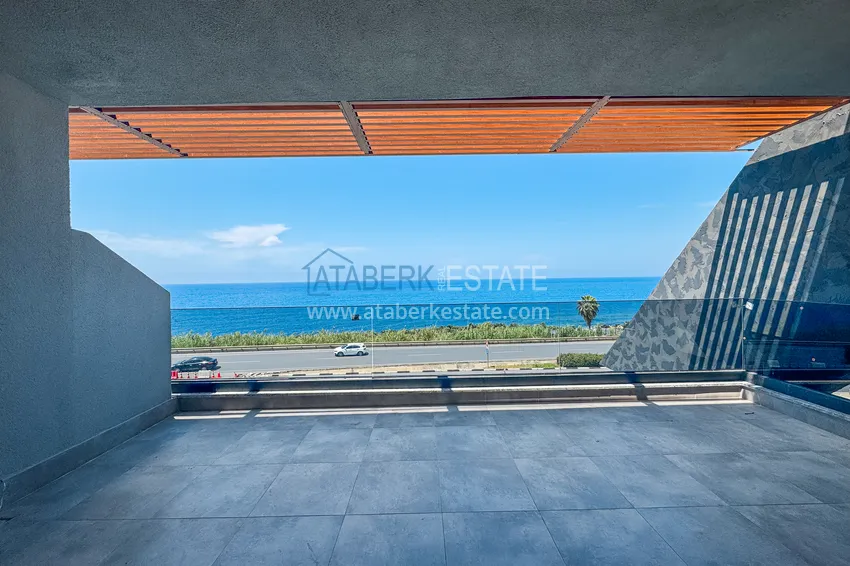 Purchase Linear 4+1 apartment on the beachfront in Alanya, Kargicak district — for citizenship 8