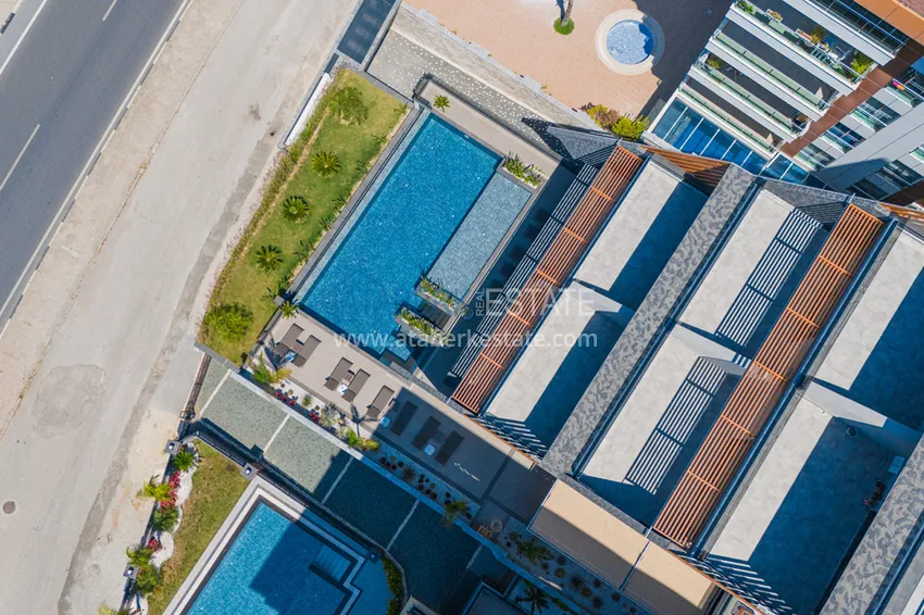 A futuristic premium residential complex on the beachfront in Alanya, Kargicak district 7 