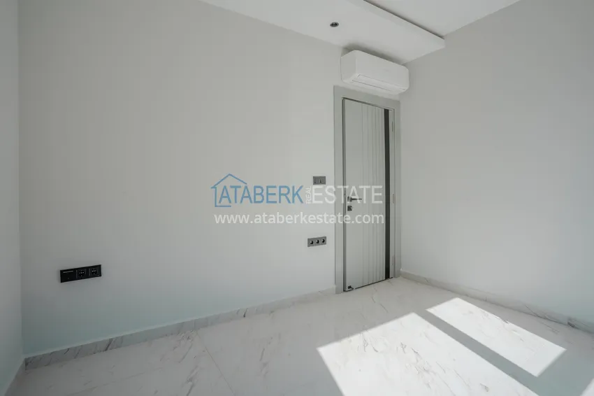 Purchase  A futuristic premium residential complex on the beachfront in Alanya, Kargicak district 36 