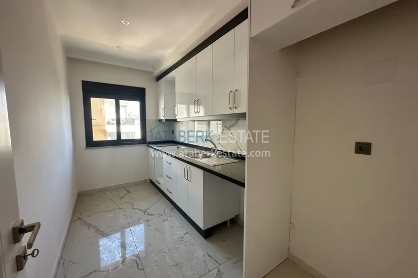 Purchase 2+1 apartment in the center of Alanya - with a separate kitchen and mountain views, suitable for a residence permit 4 