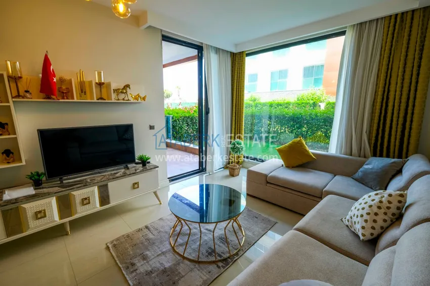 Purchase 1+1 apartment with private garden in an elite complex on the beachfront — Alanya, Kestel district 11 