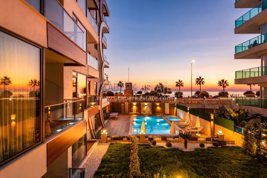 1+1 apartment with private garden in an elite complex on the beachfront — Alanya, Kestel district 12 